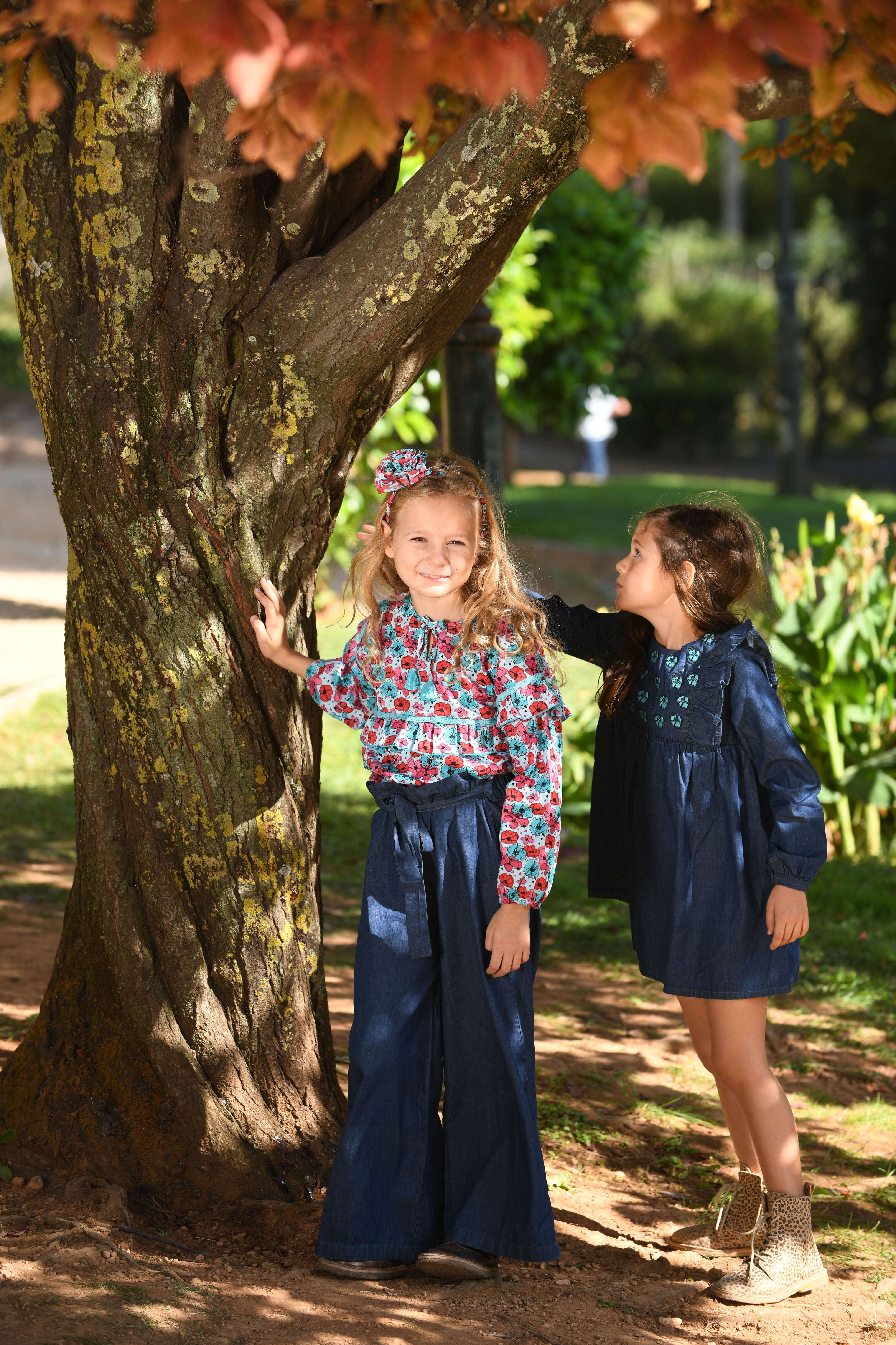 Ira Flowers Tropical